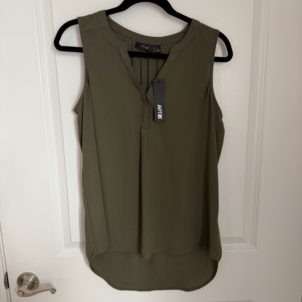 Apt. 9 Green Tank Top Size Medium NWT
